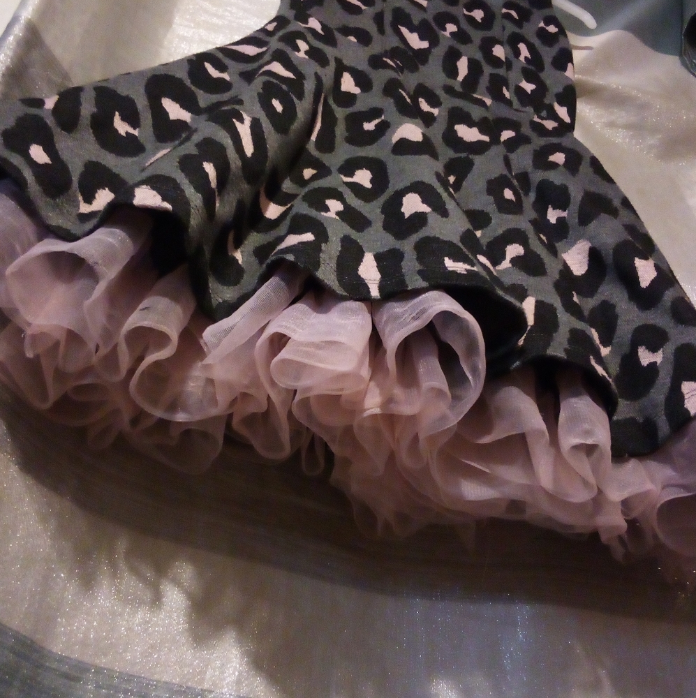 Girls dress - Picture 4 of 9